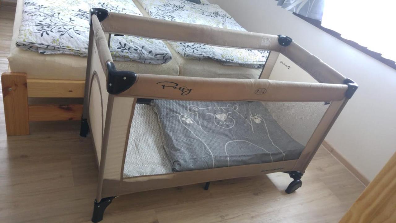 Apartman Raketa Pernink Eksteriør billede